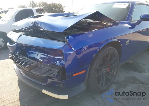 2021 Dodge Challenger R/T Scat Pack z USA, uszkodzony, nr VIN 2C3CDZFJXMH638302